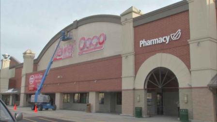 Four Dominicks stores bought by Jewel closed their doors at 5 p.m. Sunday and will re-open in four days as Jewel-Osco supermarkets.