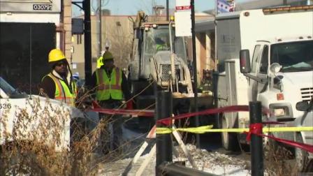 A gas main leak in Chicagos Little Village neighborhood prompted a Level 1 Hazardous Materials response on Thursday morning.