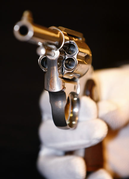 A handgun once owned by notorious gangster 