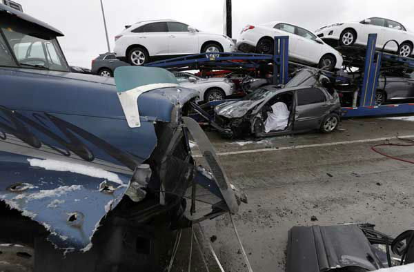 30 Car Pile Up I 75 Detroit