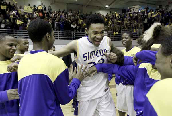Simeon Career Academys Jabari Parker talks on...