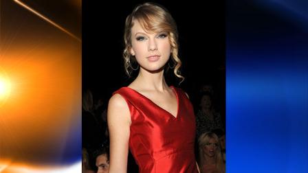 FILE - In this Sept. 17, 2009 file photo, Taylor Swift poses before the Tommy Hilfiger spring 2010 collection is shown at New York Fashion Week. (AP Photo/Diane Bondareff, file)