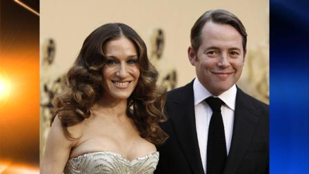 File - Actress Sarah Jessica Parker and her husband actor Matthew Broderick arrive for the 81st Academy Awards in this Feb. 22, 2009 file photo taken in the Hollywood section of Los Angeles. Two Ohio police chiefs suspected of snooping for tabloid fodder at the home of a surrogate mother for actors Sarah Jessica Parker and Matthew Broderick are to be arraigned on undisclosed charges Friday July 31, 2009. (AP Photo/Matt Sayles, File)