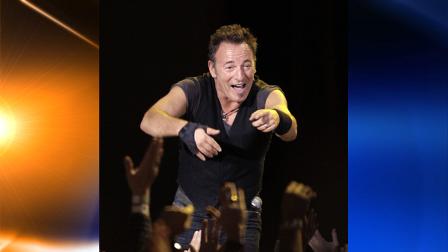 FILE - In this Nov. 20, 2009 file photo, Bruce Springsteen performs with the E Street Band in Baltimore. Live Nation Entertainment Inc.s Ticketmaster unit has agreed to refund money to some fans who felt they were held up without a gun when they bought Bruce Springsteen concert tickets from brokers last year. A person familiar with the matter said Wednesday Feb. 17, 2010, that the ticket buyers will get the difference between the marked-up price and their tickets face value, a sum that could reach several hundred thousand dollars. (AP Photo/Rob Carr, File)