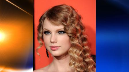 Singer Taylor Swift attends the TIME 100 gala celebrating the 100 most influential people, at the Time Warner Center, Tuesday, May 4, 2010 in New York. (AP Photo/Evan Agostini)