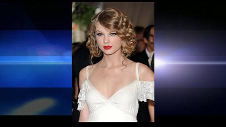 FILE - In this May 3, 2010 file photo, Taylor Swift arrives at the Metropolitan Museum of Art Costume Institute gala in New York. (AP Photo/Evan Agostini, file)
(AP)