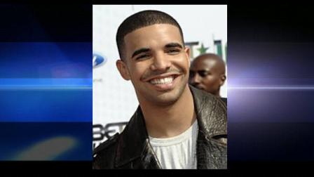 Aubrey Graham, also known as Drake, arrives at the BET Awards on Sunday, June 27, 2010 in Los Angeles. (AP Photo/Dan Steinberg)
(AP)