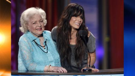 Actresses Sandra Bullock, right, and Betty White are seen on stage at the Teen Choice Awards on Sunday, Aug. 8, 2010 in Universal City, Calif. (AP Photo/Matt Sayles)