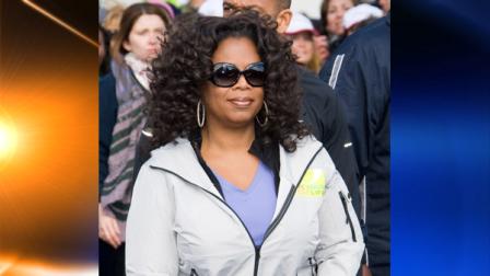 Oprah Winfrey attends the Live Your Best Life Walk celebrating the 10th anniversary of O, The Oprah Magazine in New York, Sunday, May 9, 2010. (AP Photo/Charles Sykes)