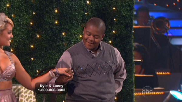 Kyle Massey and Lacey Schwimmer scored 23 points for their Waltz.