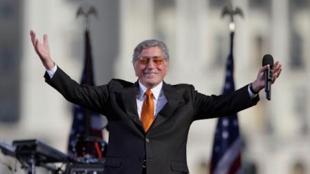 Singer Tony Bennett reacts to the crowd during his performance at comedians Jon Stewarts and Stephen Colberts Rally to Restore Sanity and/or Fear on the National Mall in Washington, Saturday, Oct. 30, 2010. (AP Photo/Carolyn Kaster)