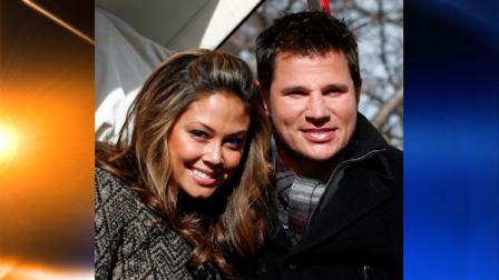Vanessa Minnillo and Nick Lachey pose together in a horse-drawn carriage during a promotional event for Nivea in New Yorks Central Park Tuesday, Feb. 9, 2010. (AP Photo/Jason DeCrow)