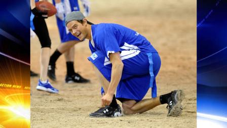 Actor Josh Duhamel participates in DirecTVs Fifth Annual Celebrity Beach Bowl on Saturday, Feb. 5, 2011 in Dallas. (AP Photo/Evan Agostini)