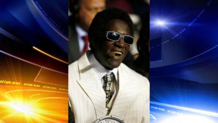 Flavor Flav attends a light heavyweight boxing match between Bernard Hopkins and Roy Jones Jr., Saturday, April 3, 2010 in Las Vegas. Hopkins won by unanimous decision. (AP Photo/Isaac Brekken)