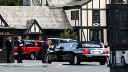 A stretch limousine arrives at Forest Lawn Cemetery for funeral services for Elizabeth Taylor Thursday March 24, 2011 in Glendale, Calif. Taylor, 79, died early Wednesday of congestive heart failure while surrounded by her four children at Los Angeles Cedars-Sinai Medical Center, where she had been hospitalized for about six weeks.(AP Photo/Nick Ut)