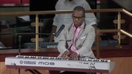 Kirk Franklin performs at Enon Tabernacle Baptist Church in Philadelphia.