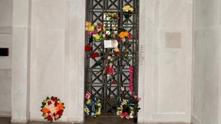 In this undated image released by Juliens Auctions, shows singer Elvis Presleys Crypt in the Forest Hill Cemetery in Memphis, Tenn., that will be auctioned as part of Music Icons June 23rd and 24th, 2012, at Juliens Auctions in Beverly Hills, Calif. Presley was interred there alongside his mother, Gladys, after he died Aug. 16, 1977. They were later reburied at his Graceland home. (AP Photo/Juliens Auctions)
