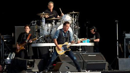 Bruce Springsteen performs at the Hard Rock Calling Festival in Londons Hyde Park, Saturday, July 14, 2012. (AP Photo)