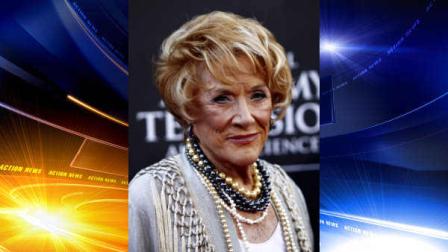 Jeanne Cooper arrives at the Daytime Emmy Awards on Sunday Aug. 30, 2009, in Los Angeles. (AP Photo/Matt Sayles)