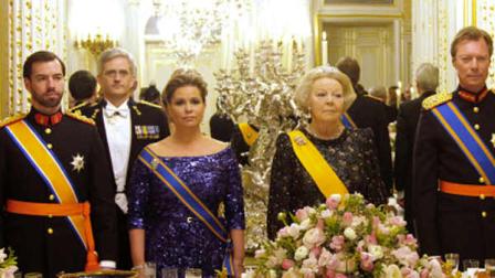 From left, Crown Prince Guillaume of Luxembourg, Grand Duchess Maria Teresa of Luxembourg, Queen Beatrix of the Netherlands, and Grand Duke Henri attend a formal dinner in Luxembourg on Tuesday, March 20, 2012. (AP Photo/SIP, Luc Deflorenne, Pool)
