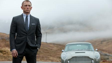 This film image released by Columbia Pictures shows Daniel Craig as James Bond in the action adventure film, Skyfall. (AP Photo/Sony Pictures, Francois Duhamel)