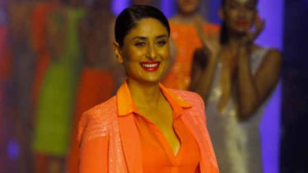 Indian Bollywood actress Kareena Kapoor displays a creation by Namrata Joshipura at the grand finale during the Lakme Fashion Week in Mumbai, India, Tuesday, March 26, 2013.(AP Photo/Rafiq Maqbool)