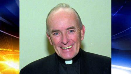 FILE - This 1992 file photo shows Rev. Andrew Greeley, an outspoken Roman Catholic priest, prolific best-selling novelist and Chicago newspaper columnist whose career spanned five decades. His longtime publicist said that Greeley died Wednesday, May 29, 2013, at his home in Chicago. He was 85. (AP Photo/File)