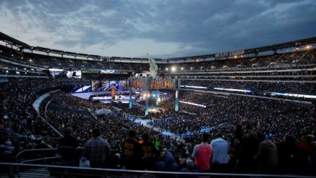 MetLife Stadium is packed with fans as they watch the WWE Wrestlemania 29 event Sunday, April 7, 2013, in East Rutherford, N.J. (AP Photo/Mel Evans)