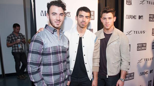 Jonas Brothers cancel tour
