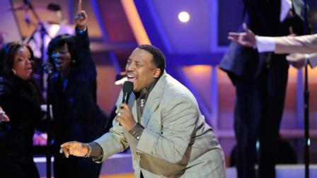 Singer Marvin Sapp performs at the annual Celebration of Gospel presented by BET Networks on Wednesday Dec. 10, 2008 in Los Angeles, Calif. at the Orpheum Theatre. (AP Photo/Earl Gibson III)