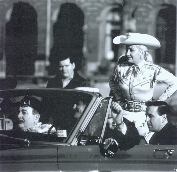 Legendary variety show host Sally Starr (Photo...