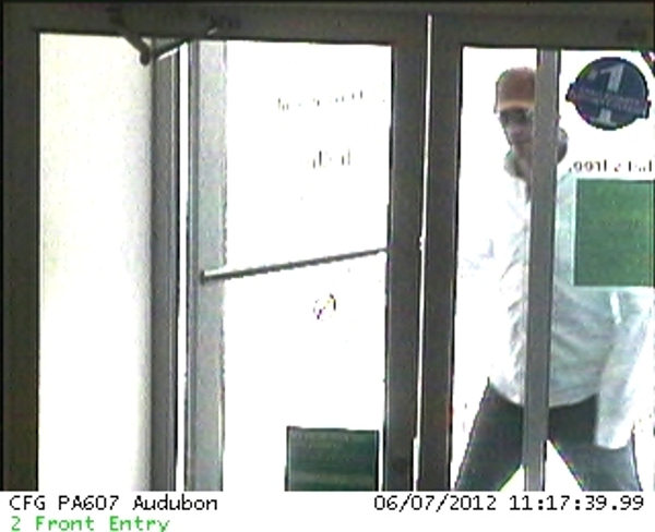Citizens Bank robbed