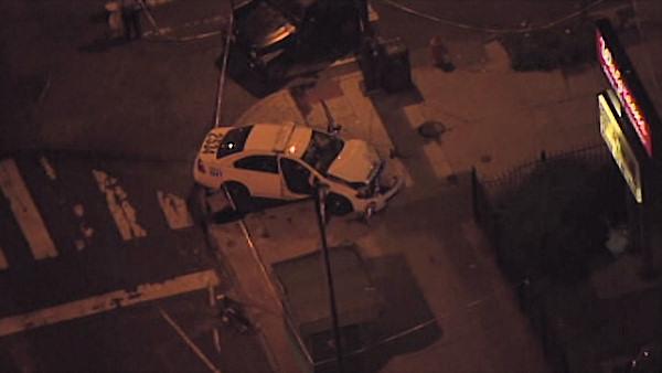 Philadelphia police officers injured in crash