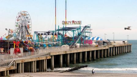 The Steel Pier in Atlantic City, N.J., is shown Monday, Sept. 4, 2006. The distinctive pier opened in 1898 and juts 1,000 feet into the Atlantic Ocean, but it closed in mid-October to make way for new development, most likely a mixture of high-end condominiums, restaurants and shops.