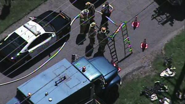 Workers fall in well in Delaware County