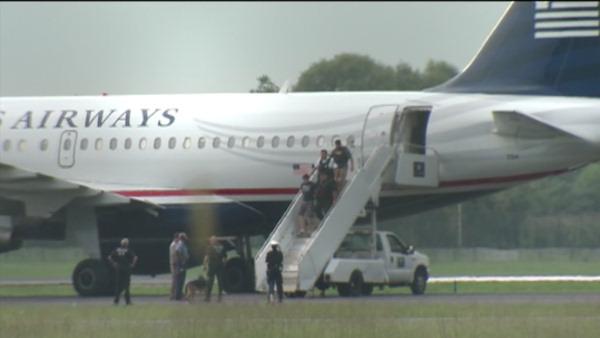 Man in custody after Philadelphia International Airport security incident