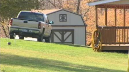 Girl in skunk costume shot in Pa.