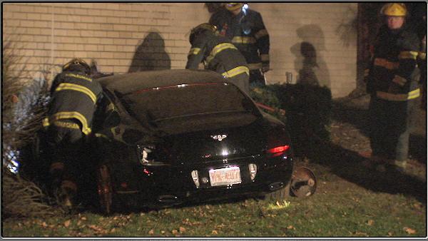 Bentley crashes into Center City building