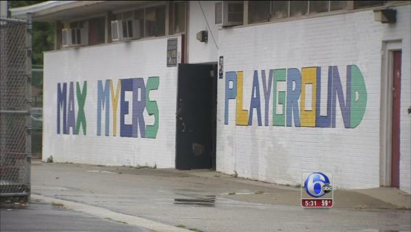 Man sought in twin abduction attempts in Oxford Circle