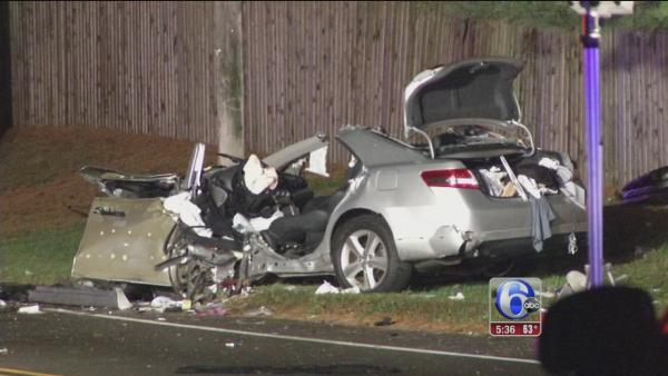 1 dead, 1 injured in head-on crash in Montco