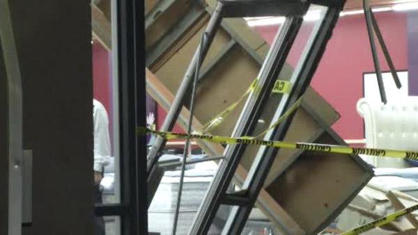 Car crashes into Sleepy's