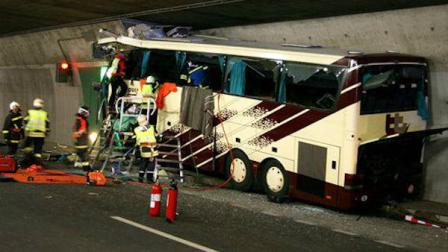 Bus crash in Switzerland