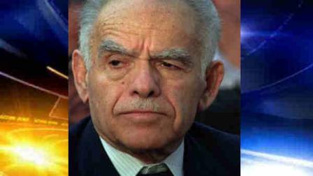 FILE--Former Israeli Prime Minister Yitzhak Shamir, shown in this May, 1991 file photo, a staunch opponent of land-for-peace agreements with the Arabs, announced ,Tuesday, Dec, 26, 1995 that he will not run for parliament in the 1996 general elections. (AP Photo/File/Nati Harnick)