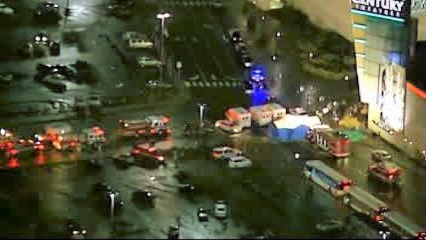 Gunman opens fire at Oregon mall; Suspect, 2 dead (PHOTOS) | 6abc.