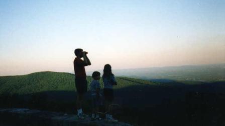 David Murphy says travel creates unforgettable memories for your kids, and broadens their minds.