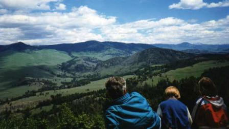 If theres one National Park youre going to see with your kids, David Murphy says, make it Yellowstone.