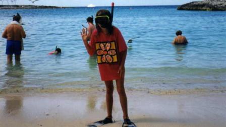 David Murphy says if you head to an island, bring a snokel and flippers and let the kids discover!