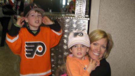 Parenting: First trip to a Flyers game