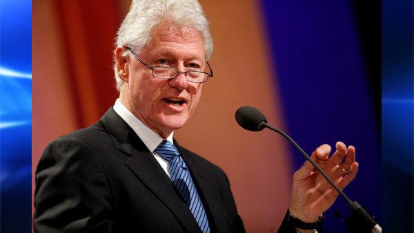 Former President Bill Clinton speaks during the opening plenary of the Clinton Global Initiative annual meeting Wednesday, Sept 24, 2008 in New York. (AP Photo/Jason DeCrow)