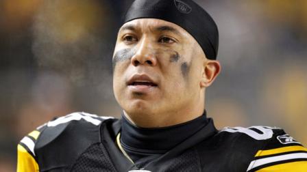 FILE - In this Jan. 15, 2011 file photo, Pittsburgh Steelers wide receiver Hines Ward watches from the sidelines during the second half of an NFL divisional football game against the Baltimore Ravens in Pittsburgh. The DeKalb County sheriffs office says Ward was arrested in Dekalb County, Georgia, early Saturday, July 9, 2011 for driving under the influence of alcohol. (AP Photo/Gene J. Puskar, File)